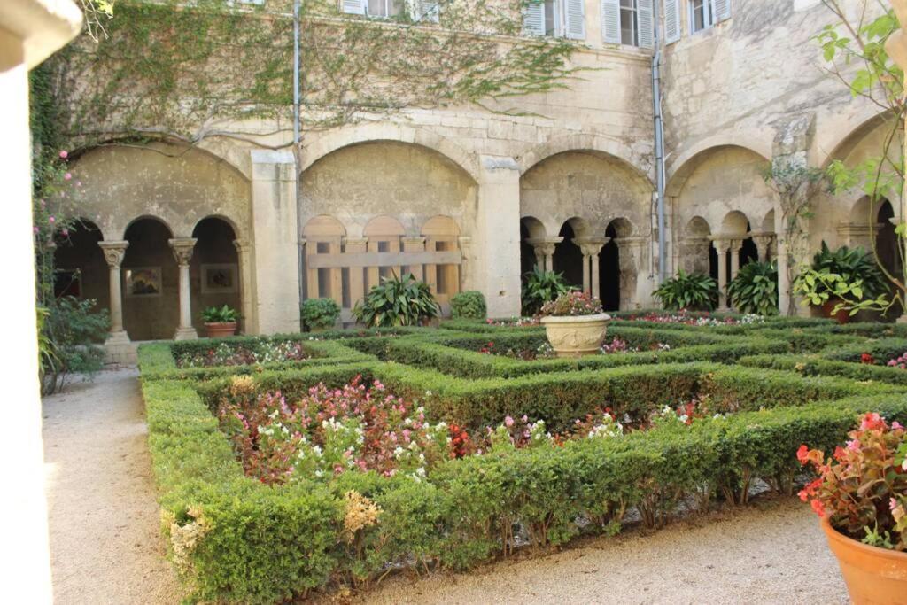Le mas de Lucien entre Arles, Nimes, Avignon. Beaucaire  Exterior foto